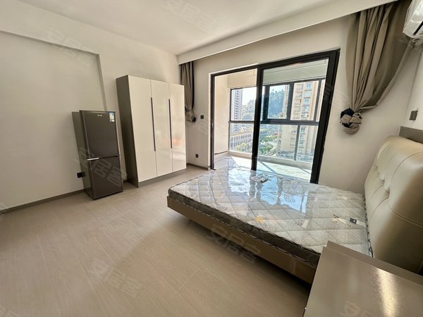 松坪山精装电梯高层精装一房一厅